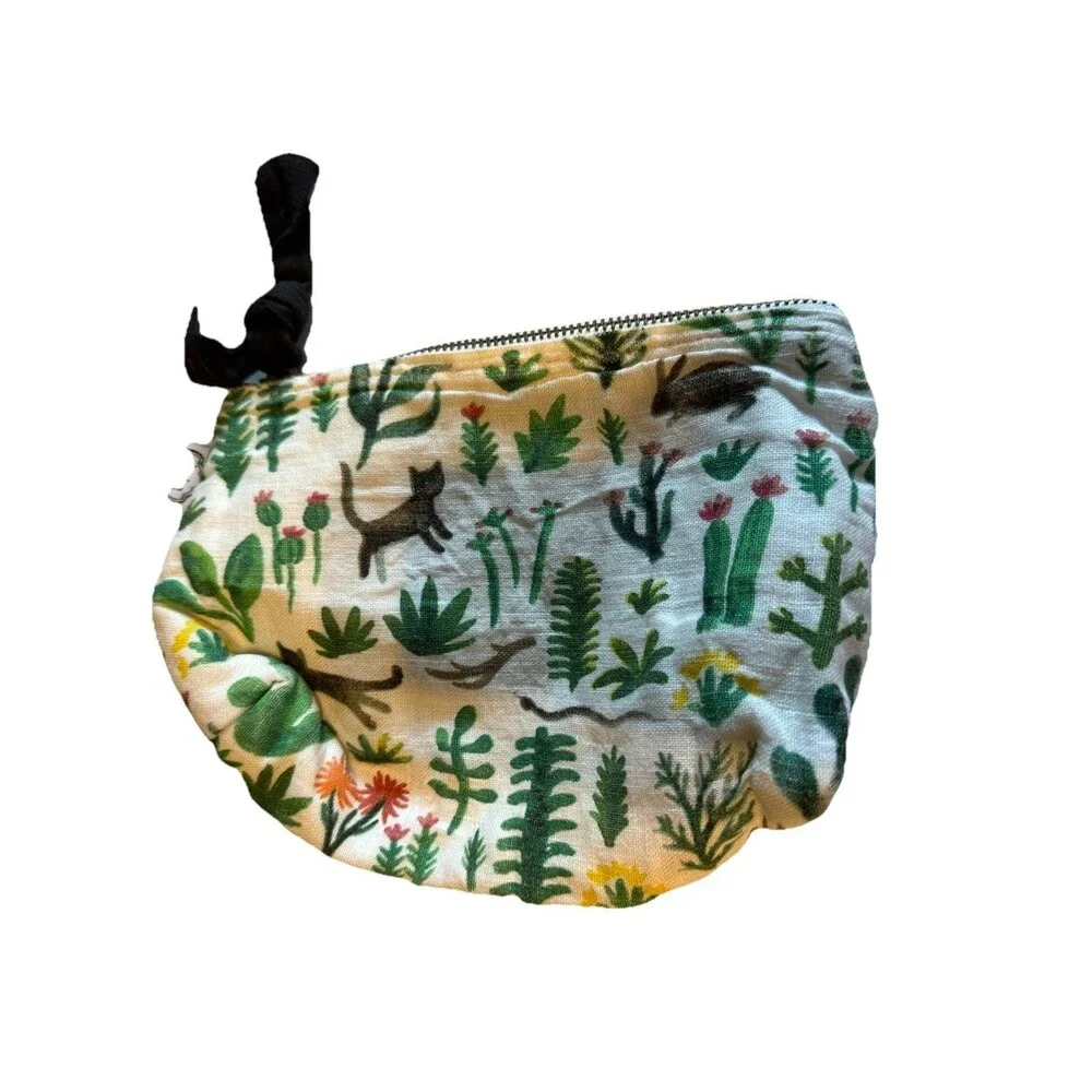 Danica Studios 100% Linen & Cotton Secret Garden Small Zippered Cosmetic Bag